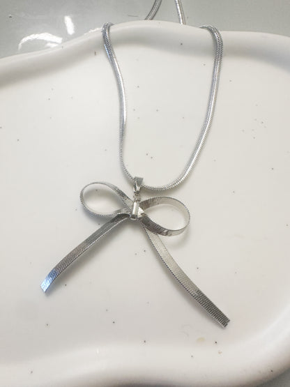 Bow Knot Necklace 
