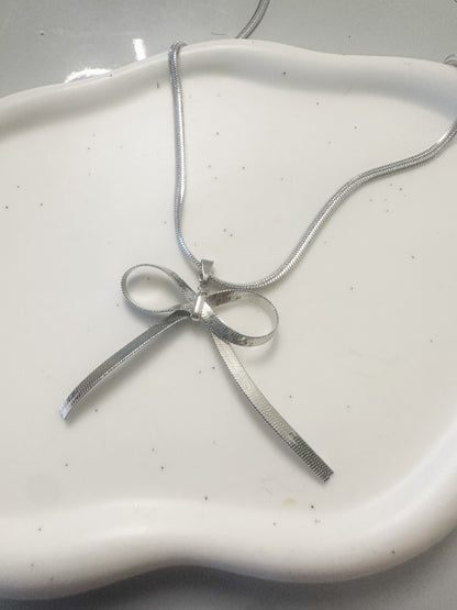 Bow Knot Necklace 