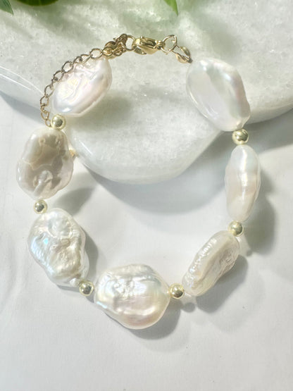 Moon Pearl Bracelet